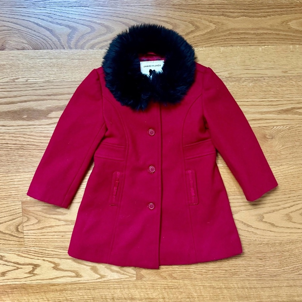 EUC sz 3 Janie and Jack Red Kids Coat with Faux Fur Collar